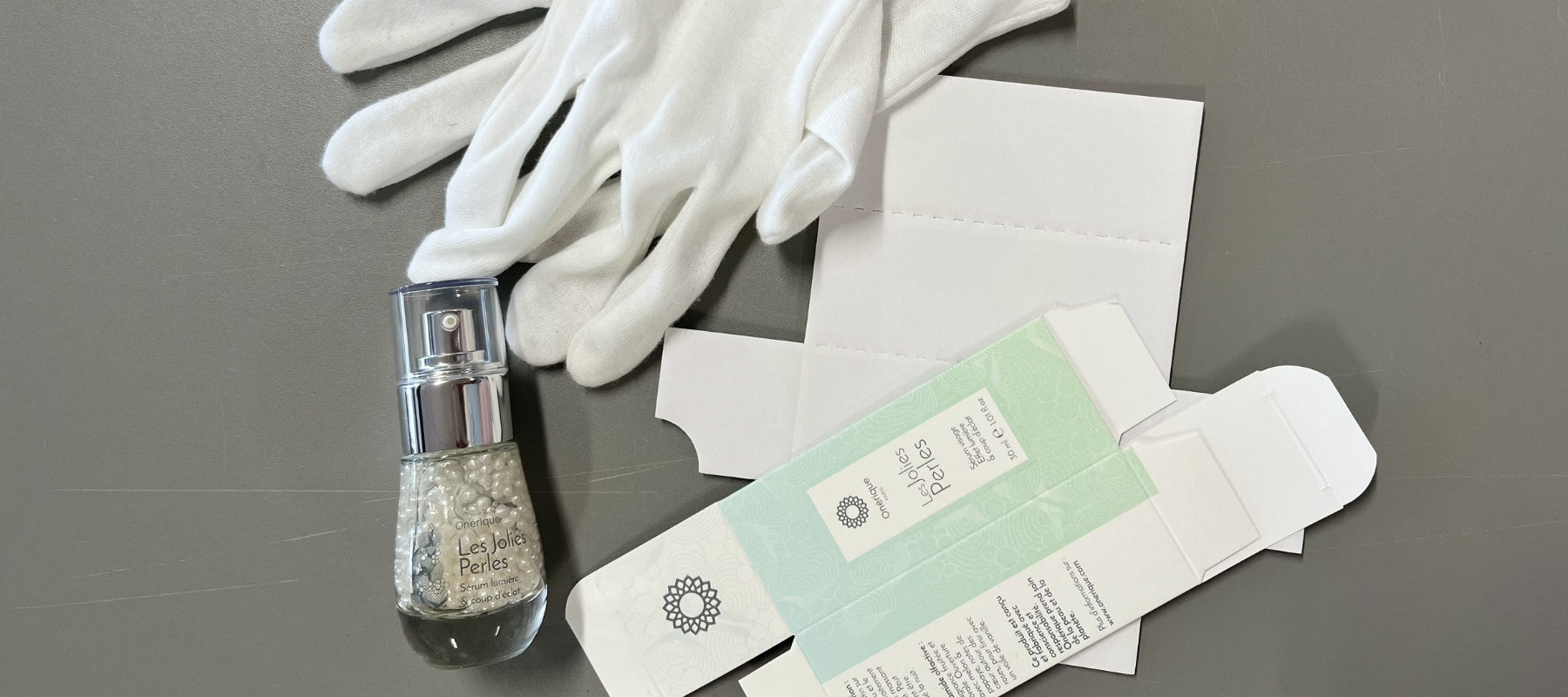 Les mains expertes qui œuvrent en coulisses
